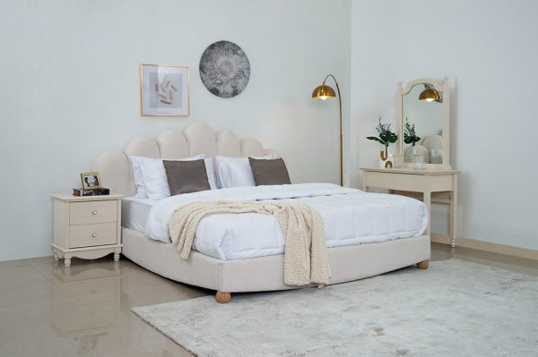 CHSTLE BED